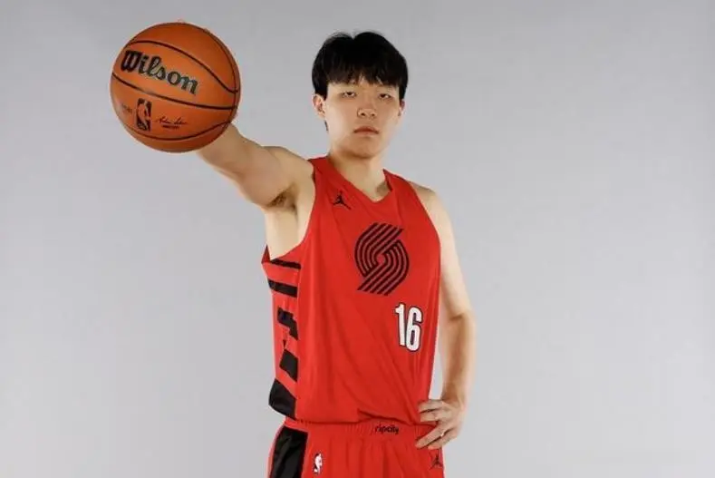 阵勇士队, 首秀 阵勇士队, 首秀